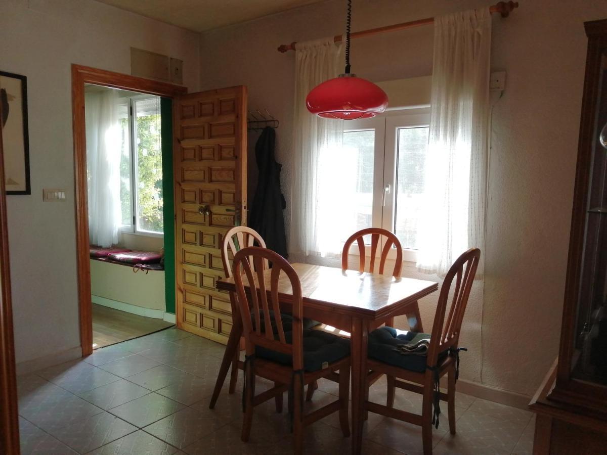 La Casita Del Rio. Holiday home Navalespino